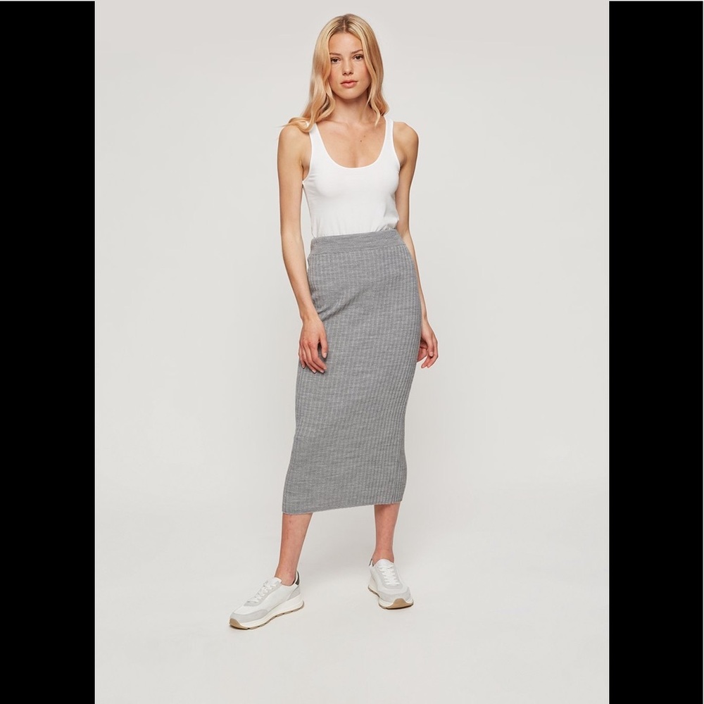 Bar III Women  Ribbed Midi Skirt